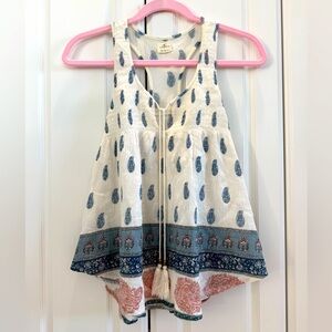 🎀O’Neill women’s tank, with smocking~tassels EUC